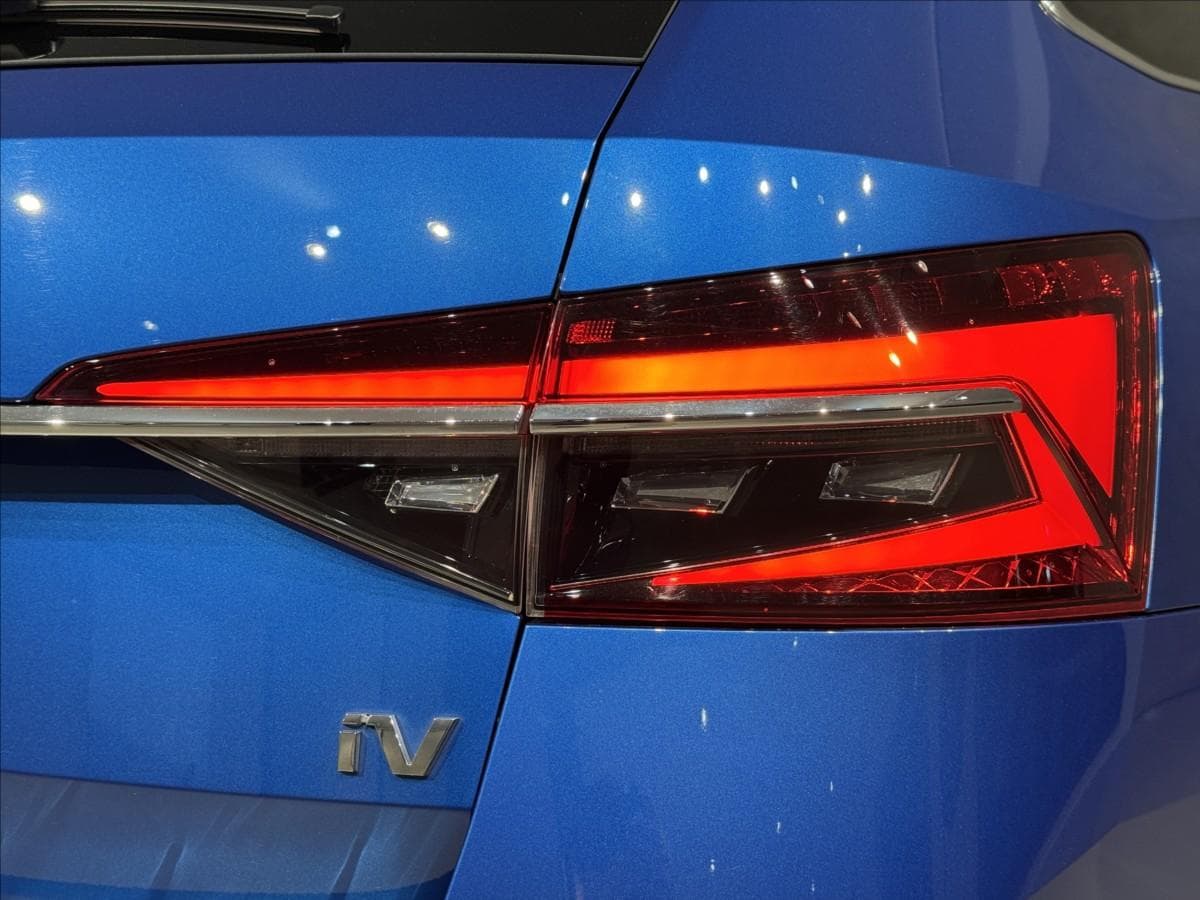 2022 Škoda SUPERB - 12