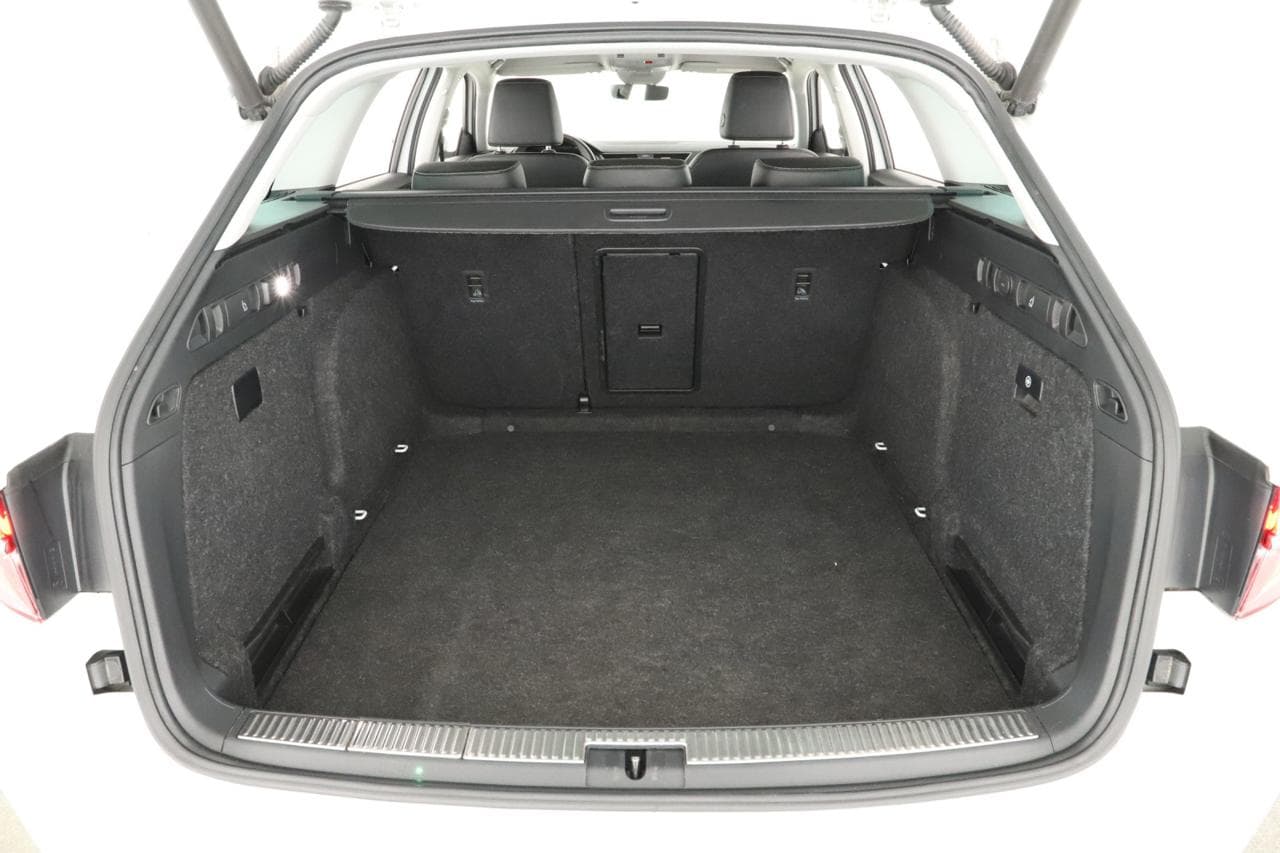 2020 Škoda Superb - 33