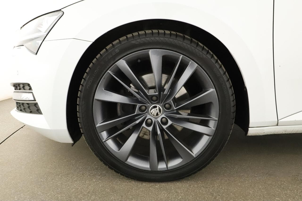2020 Škoda Superb - 35