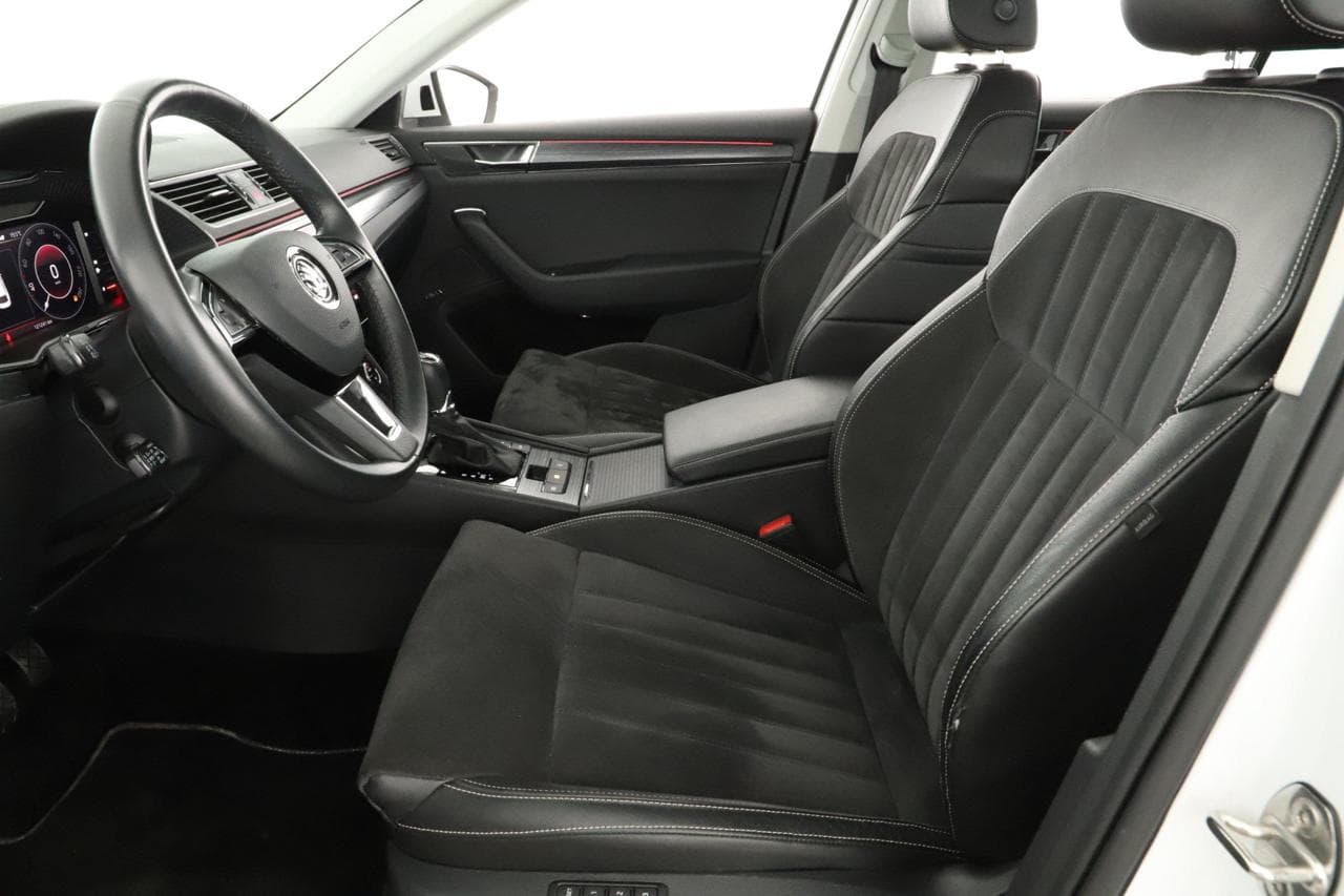2020 Škoda Superb - 25