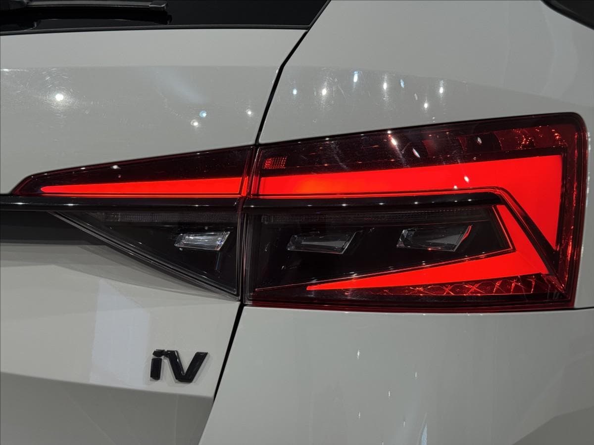 2021 Škoda SUPERB - 13