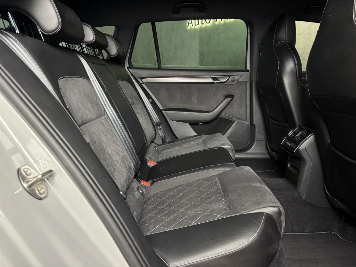 2021 Škoda SUPERB - 16