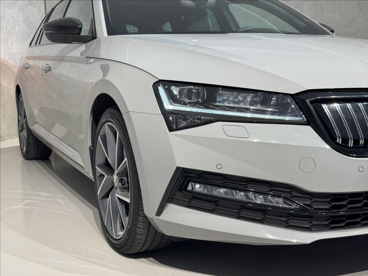 2021 Škoda SUPERB - 6
