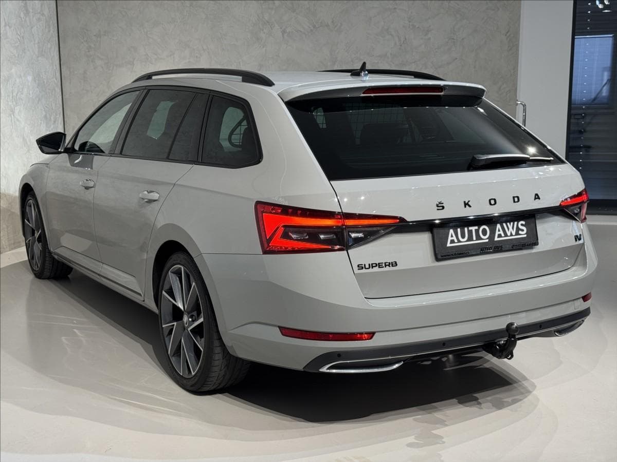 2021 Škoda SUPERB - 11