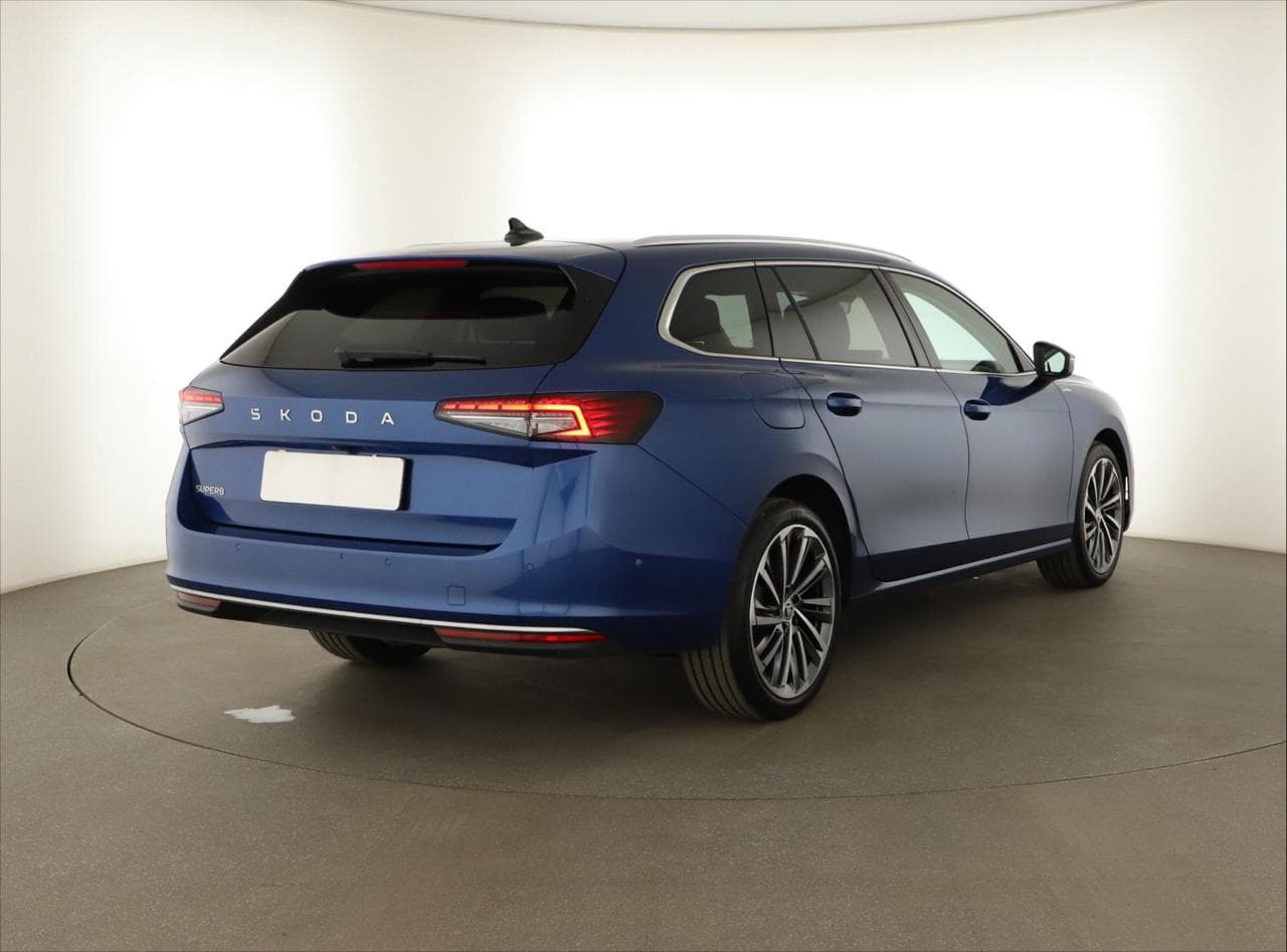 2025 Škoda SUPERB - 7