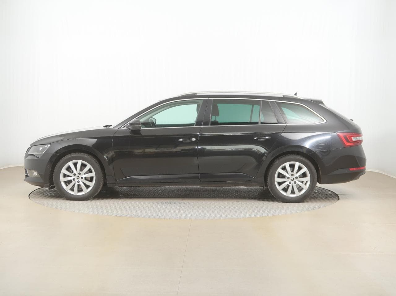 2015 Škoda SUPERB - 4