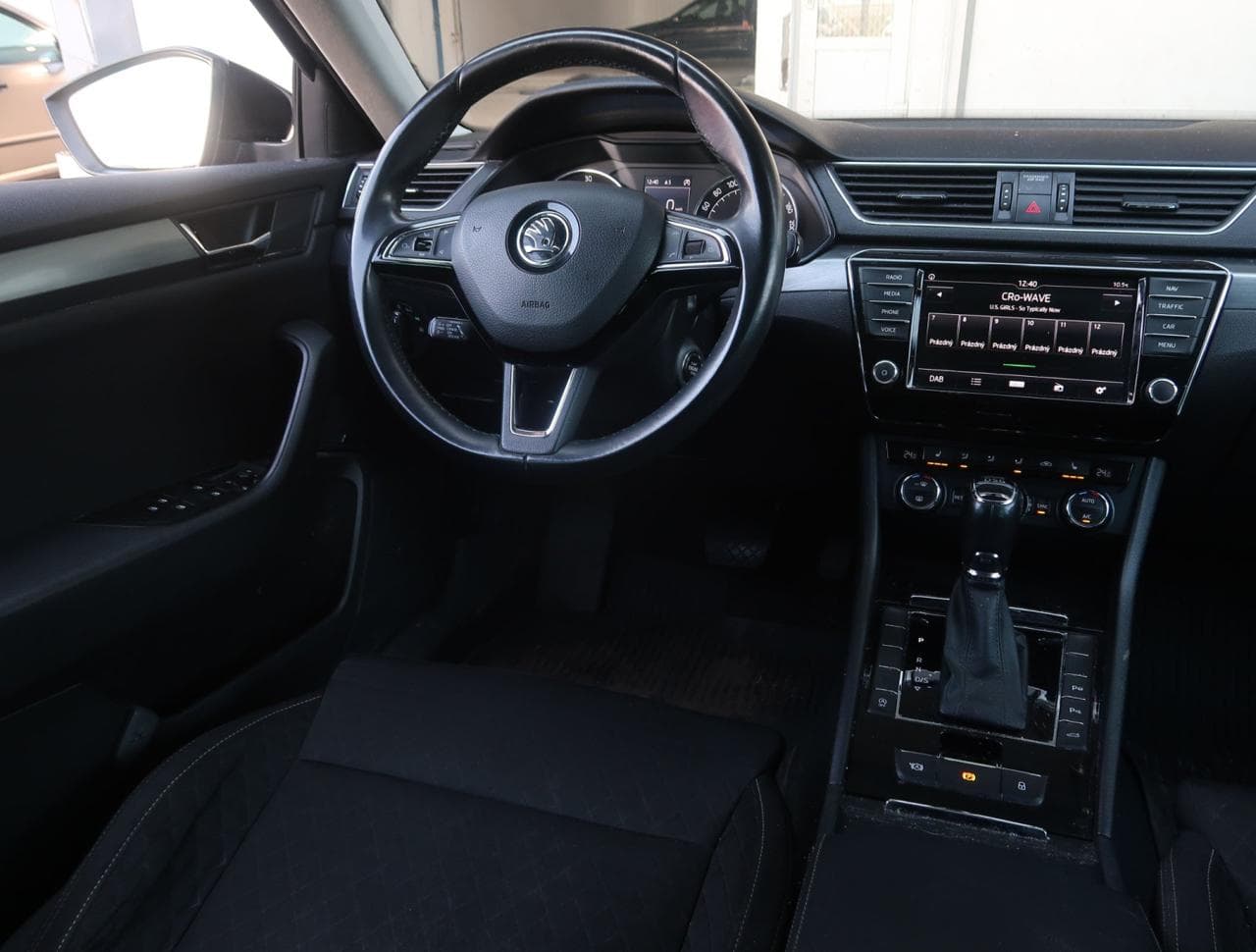 2015 Škoda SUPERB - 9