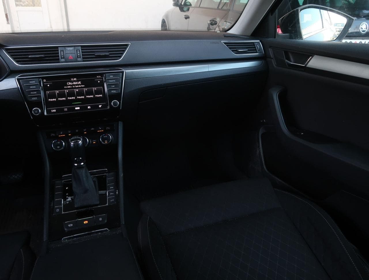 2015 Škoda SUPERB - 11