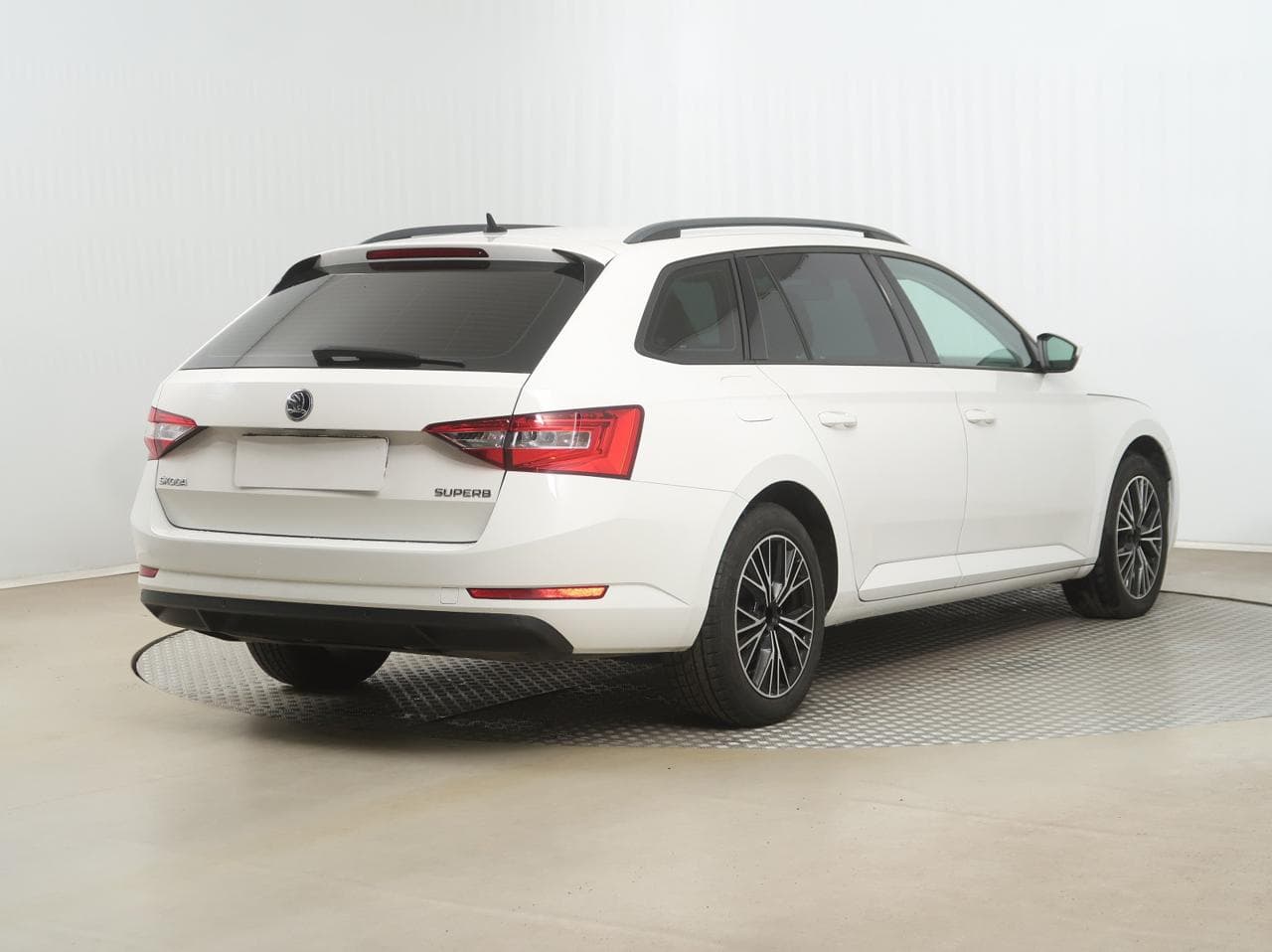 2016 Škoda SUPERB - 7