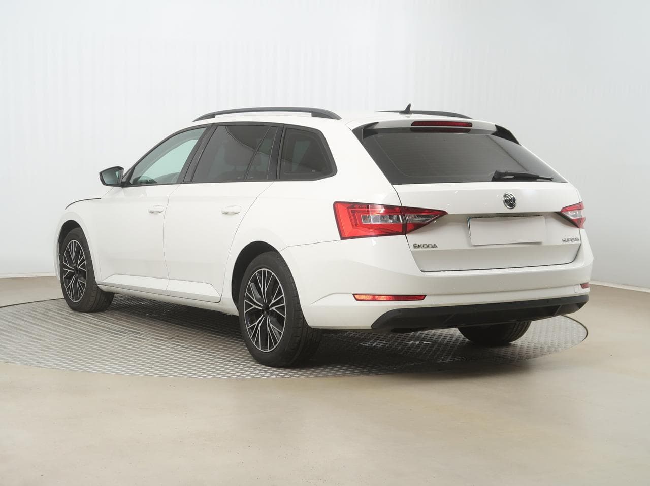 2016 Škoda SUPERB - 5