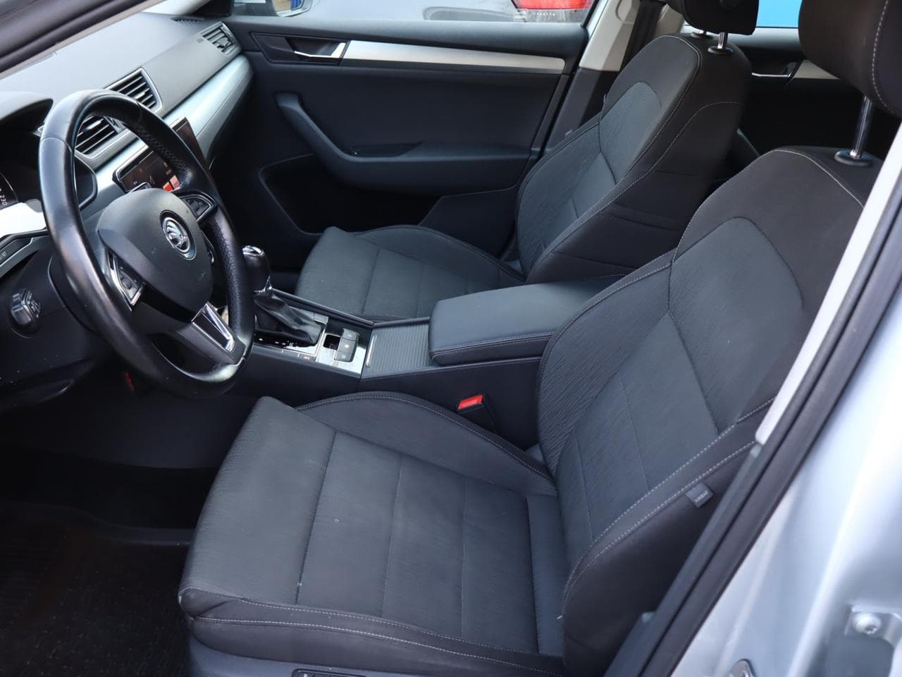 2018 Škoda SUPERB - 14