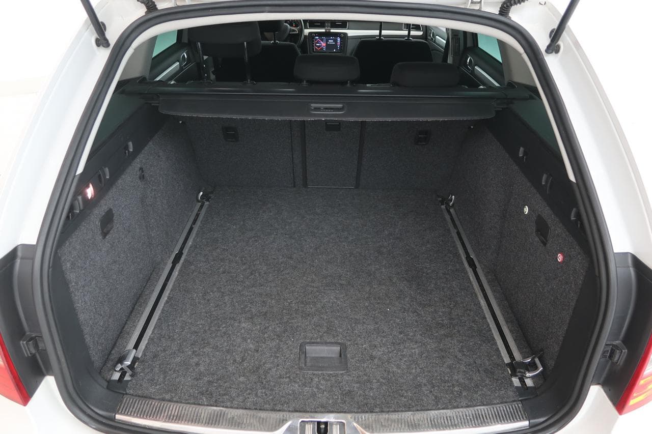 2014 Škoda SUPERB - 20