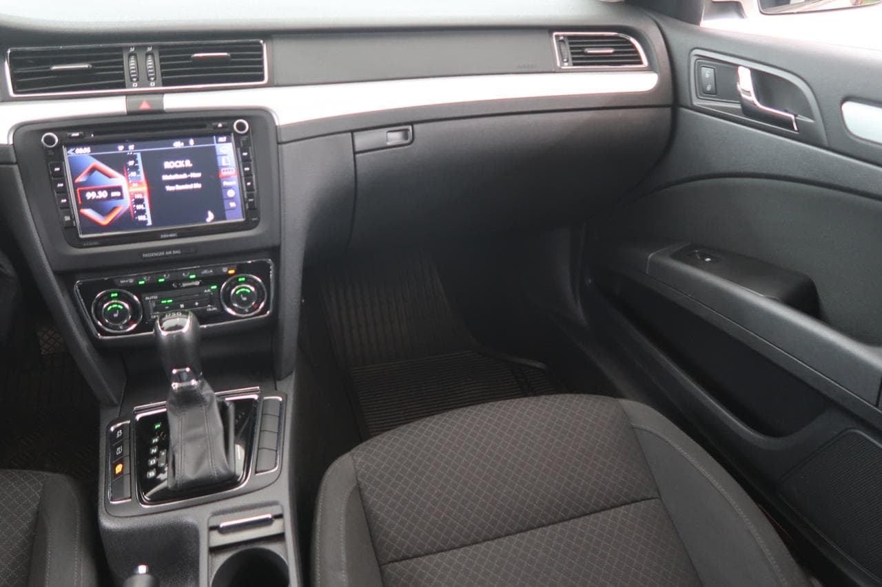 2014 Škoda SUPERB - 11