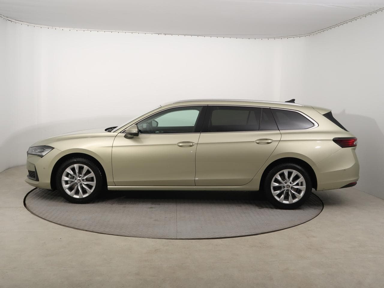 2024 Škoda SUPERB - 4