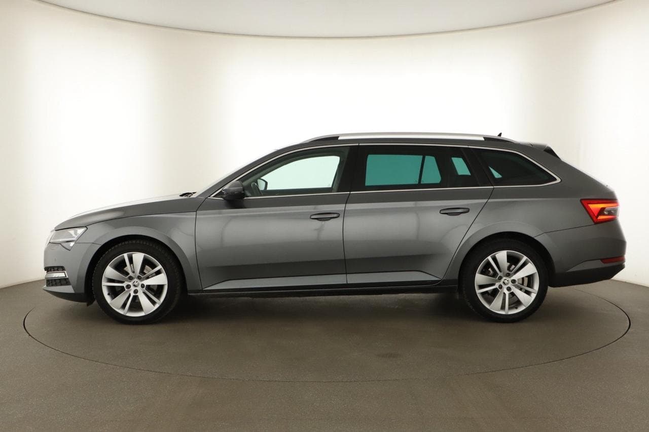 2022 Škoda SUPERB - 4