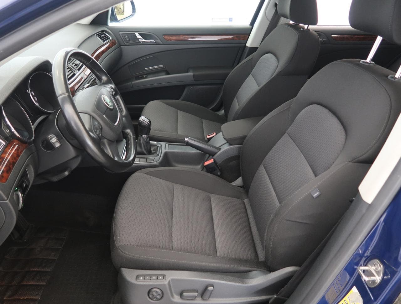 2012 Škoda SUPERB - 16