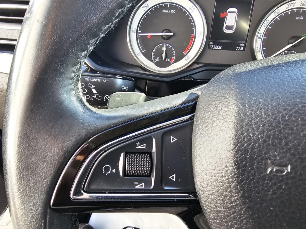 2016 Škoda Superb - 17