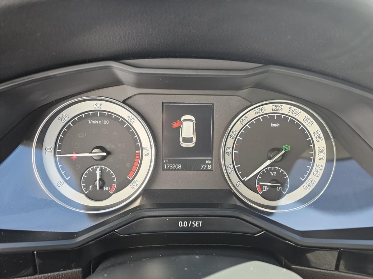 2016 Škoda Superb - 16