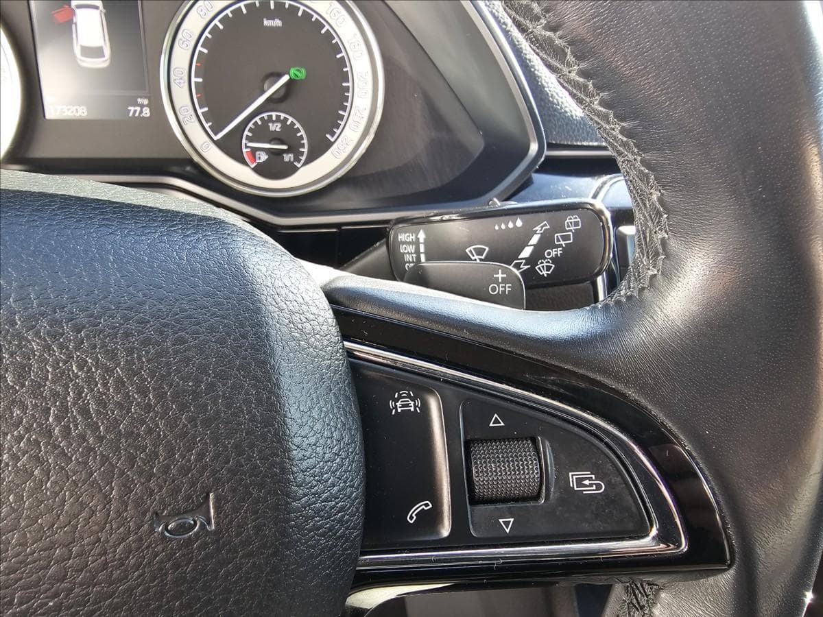 2016 Škoda Superb - 18