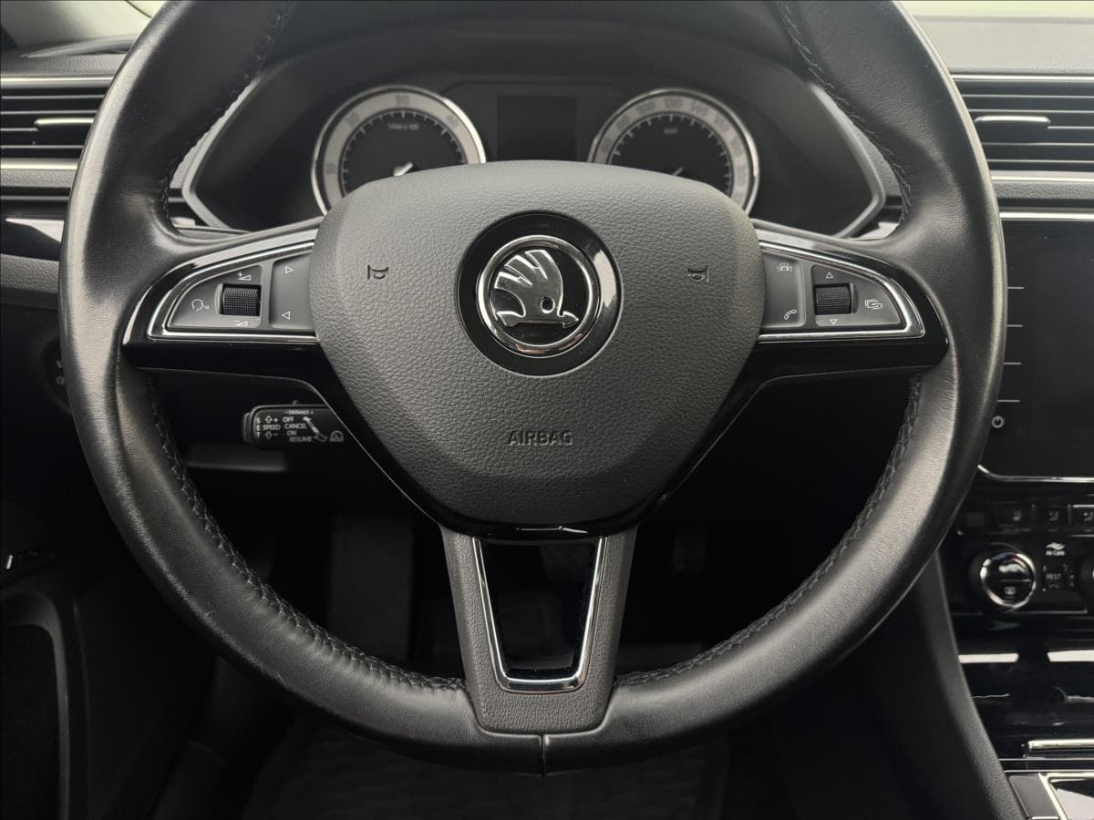 2018 Škoda Superb - 9