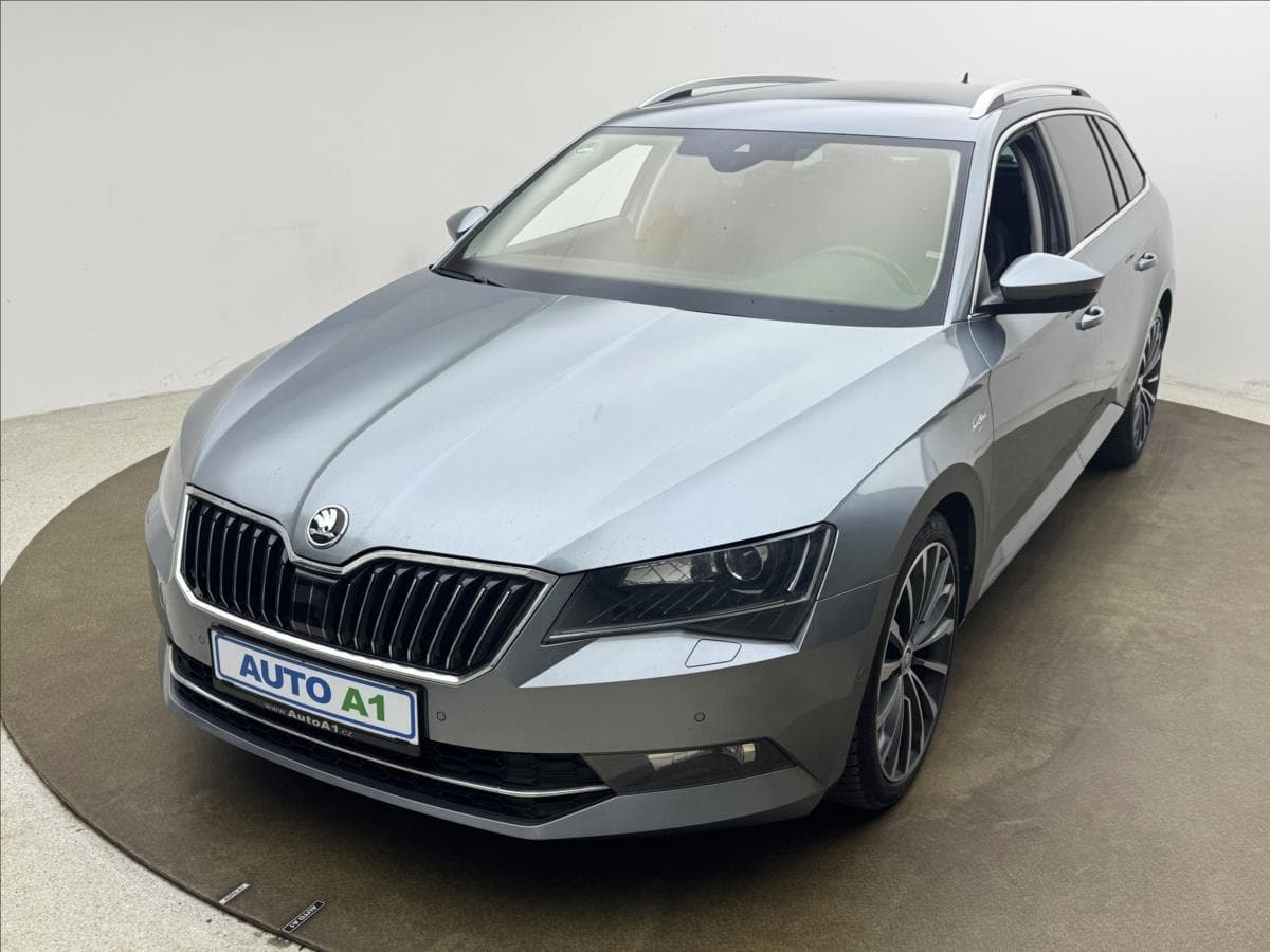 Škoda Superb 2,0 L&amp;K DSG 4X4 DCC DPH TAŽNÉ kombi