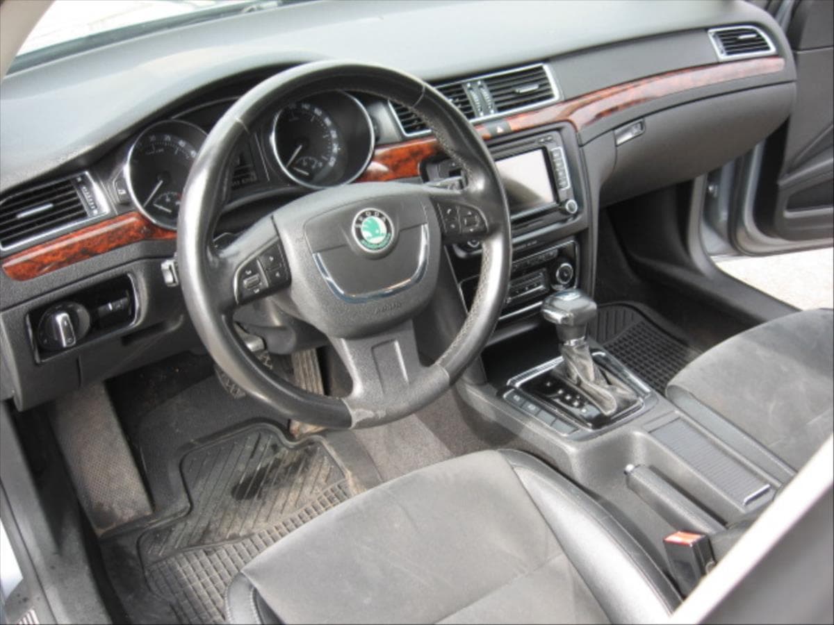 2010 Škoda SUPERB - 15