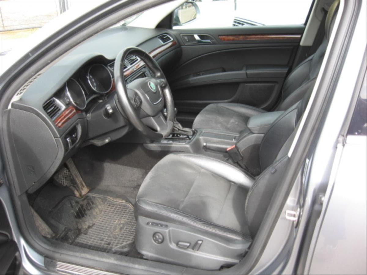 2010 Škoda SUPERB - 7