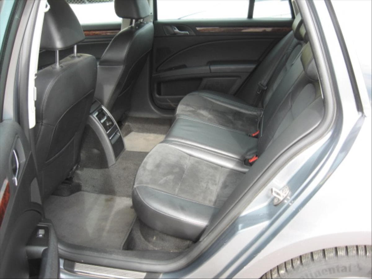 2010 Škoda SUPERB - 8