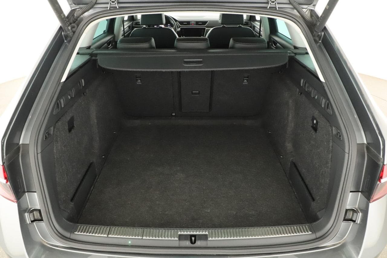2022 Škoda SUPERB - 17
