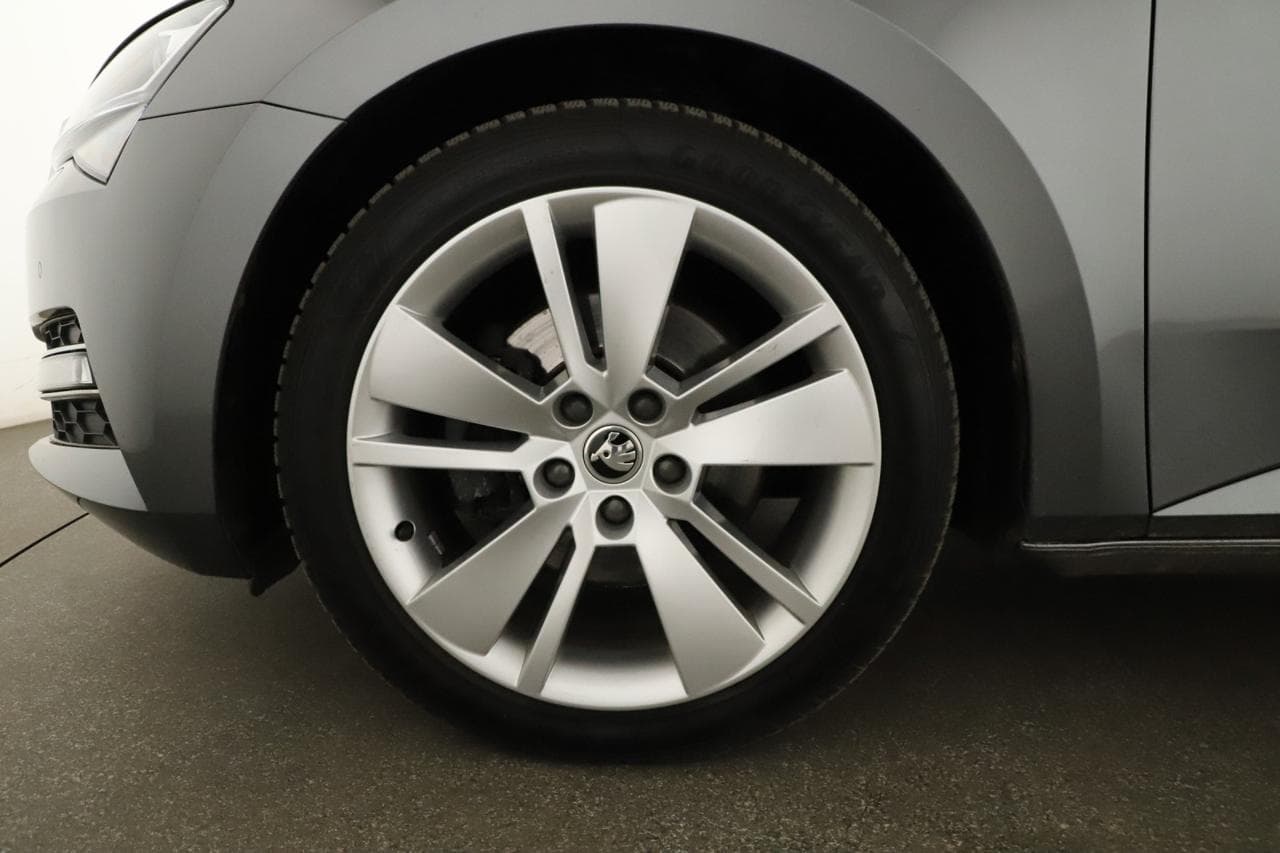 2022 Škoda SUPERB - 18
