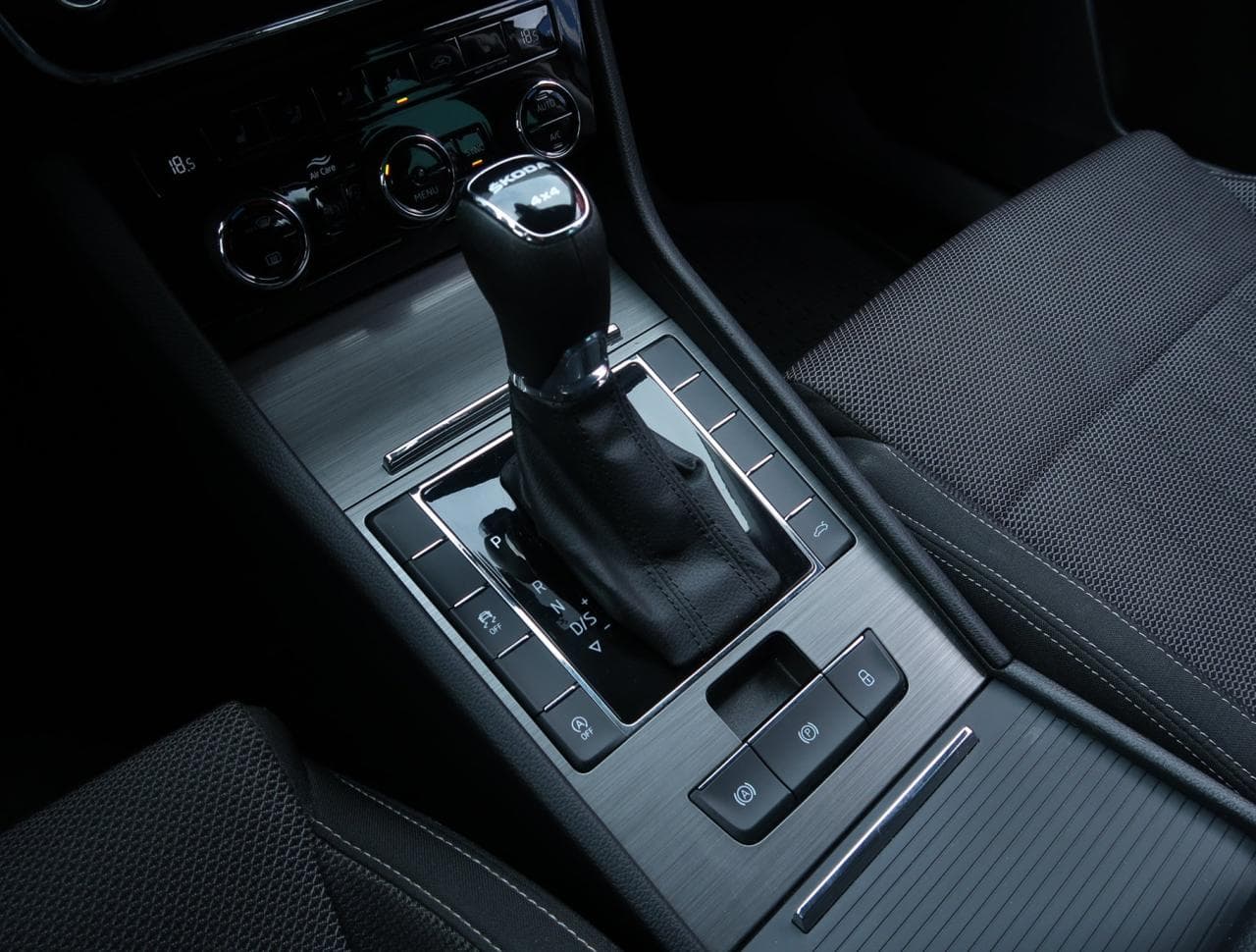 2023 Škoda SUPERB - 19