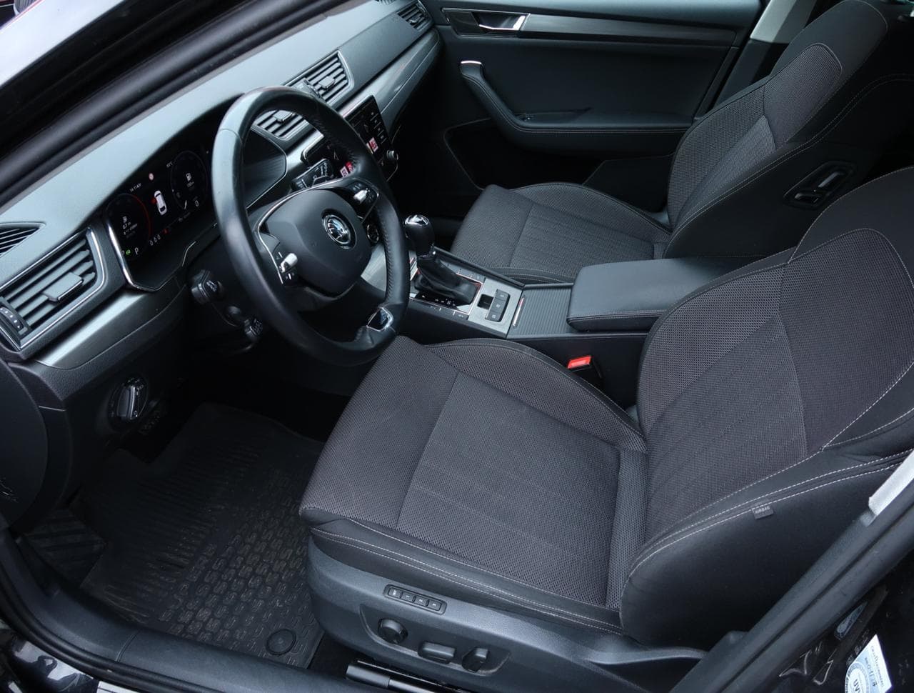 2023 Škoda SUPERB - 16