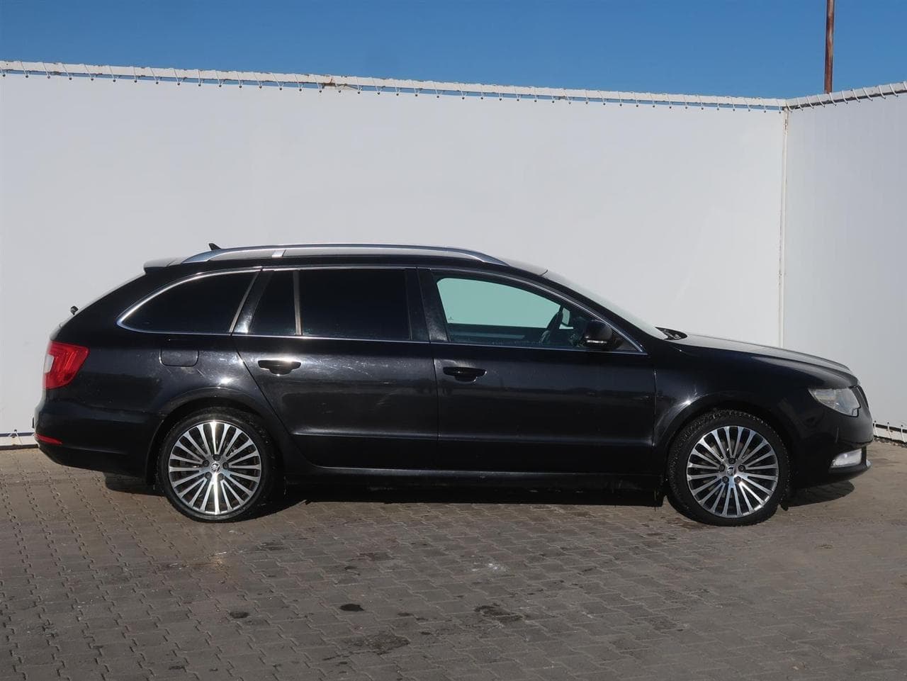 2010 Škoda SUPERB - 8