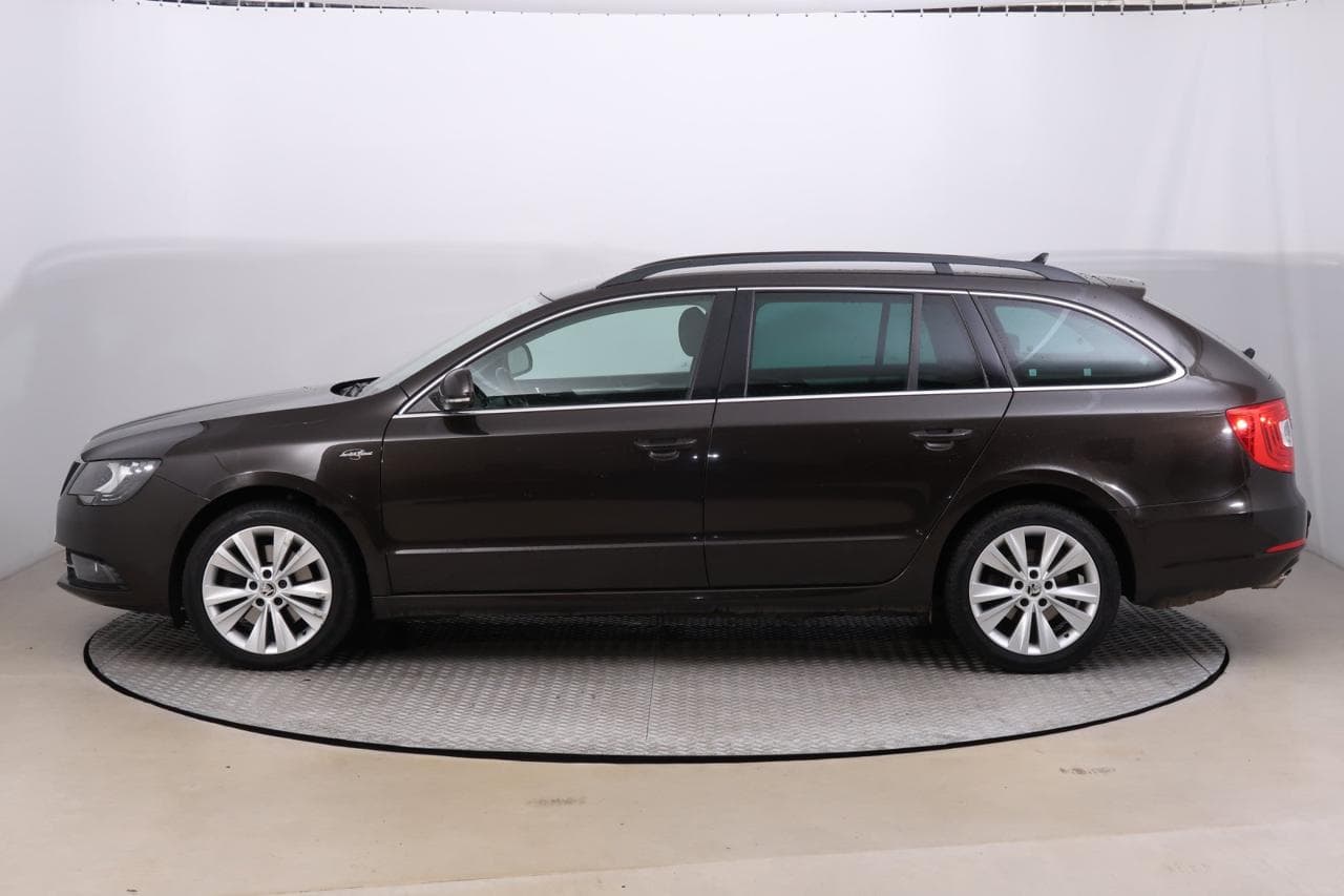 2014 Škoda SUPERB - 4