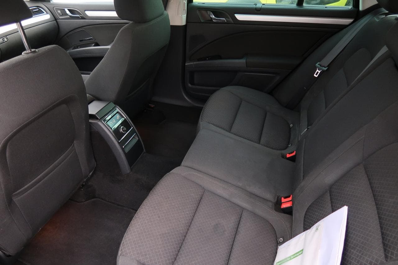 2014 Škoda SUPERB - 15