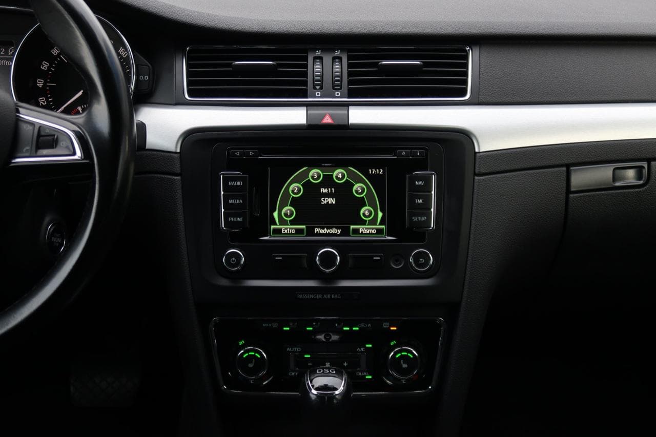 2014 Škoda SUPERB - 18