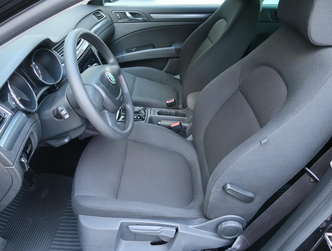 2011 Škoda SUPERB - 16
