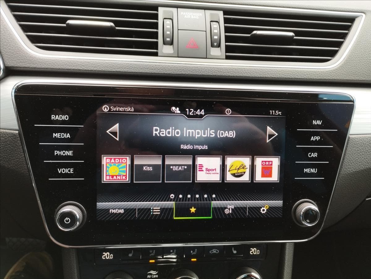 2022 Škoda SUPERB - 16