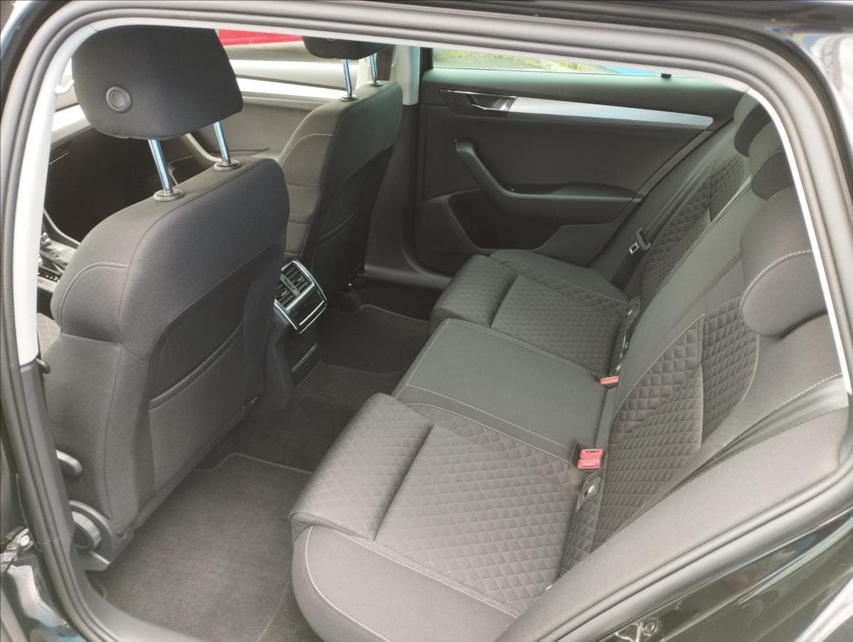 2022 Škoda SUPERB - 10