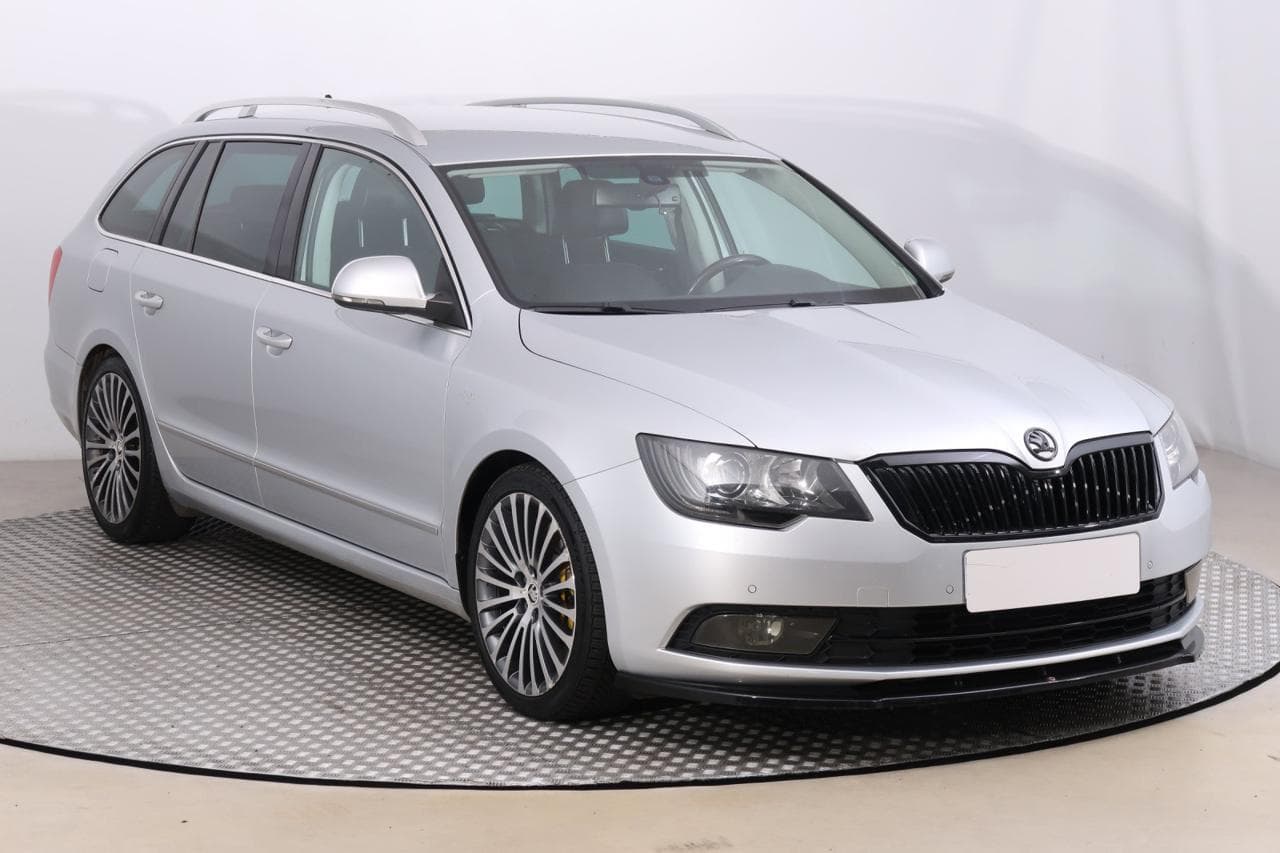 Škoda Superb 3.6 FSI V6 191kW kombi