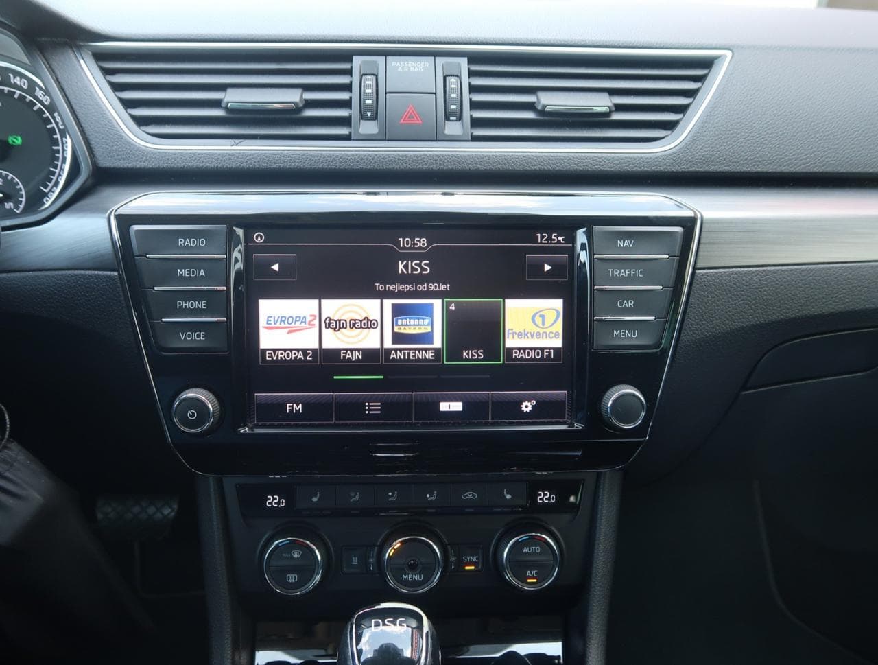 2016 Škoda SUPERB - 18