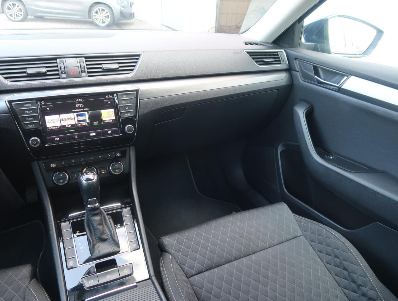 2016 Škoda SUPERB - 11