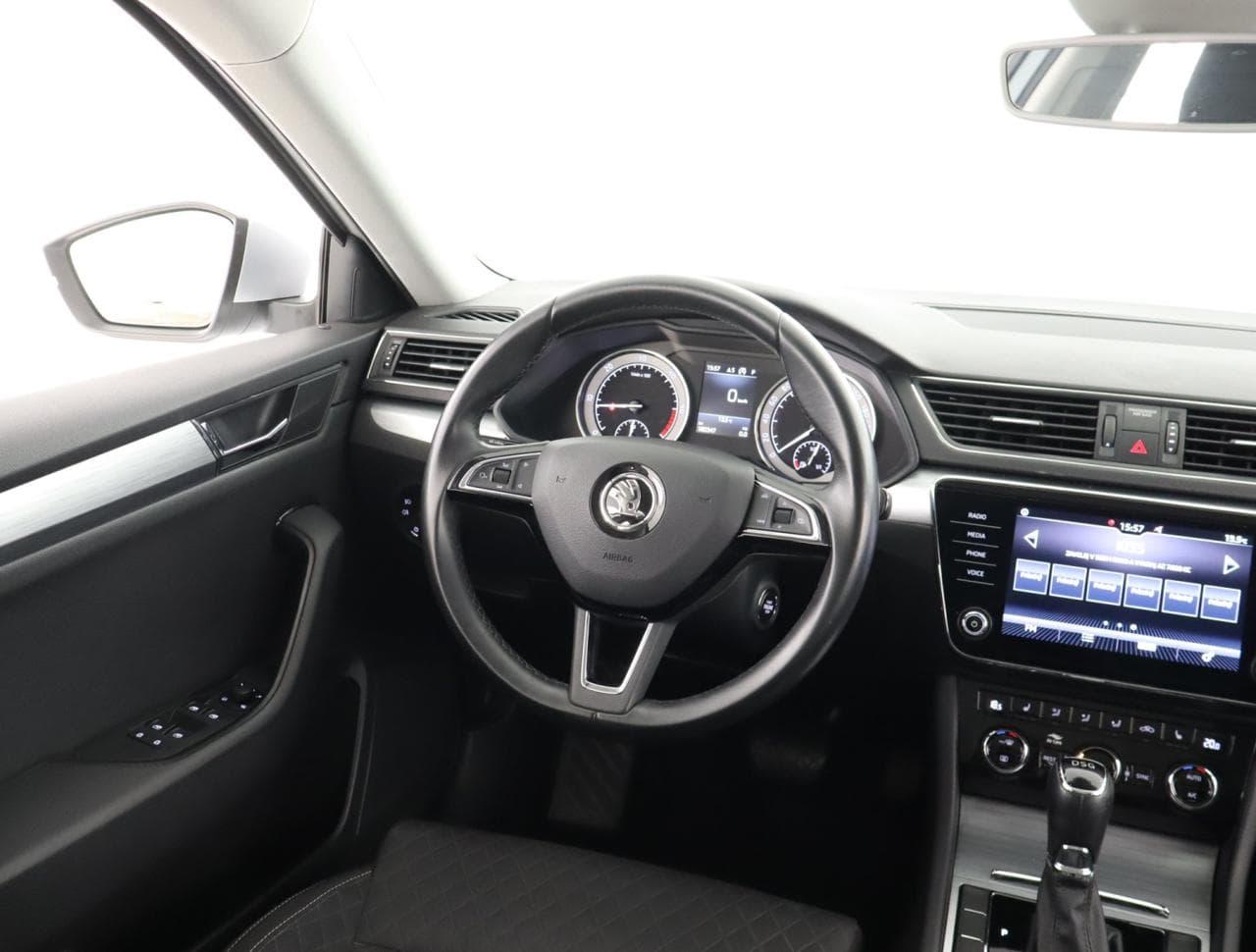 2020 Škoda SUPERB - 9