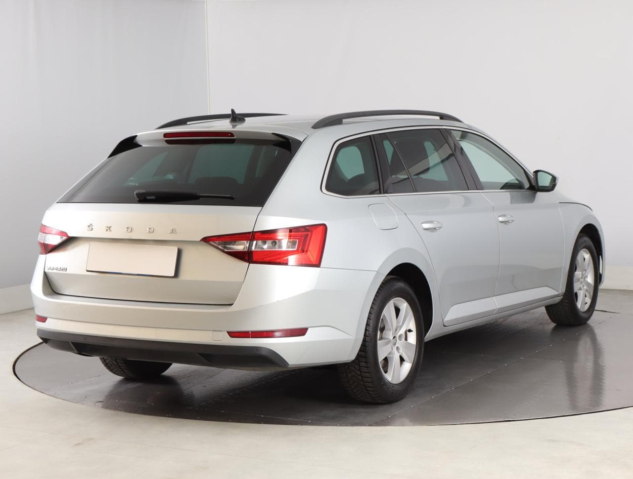 2020 Škoda SUPERB - 7