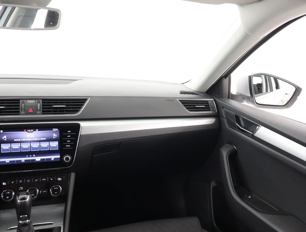 2020 Škoda SUPERB - 11