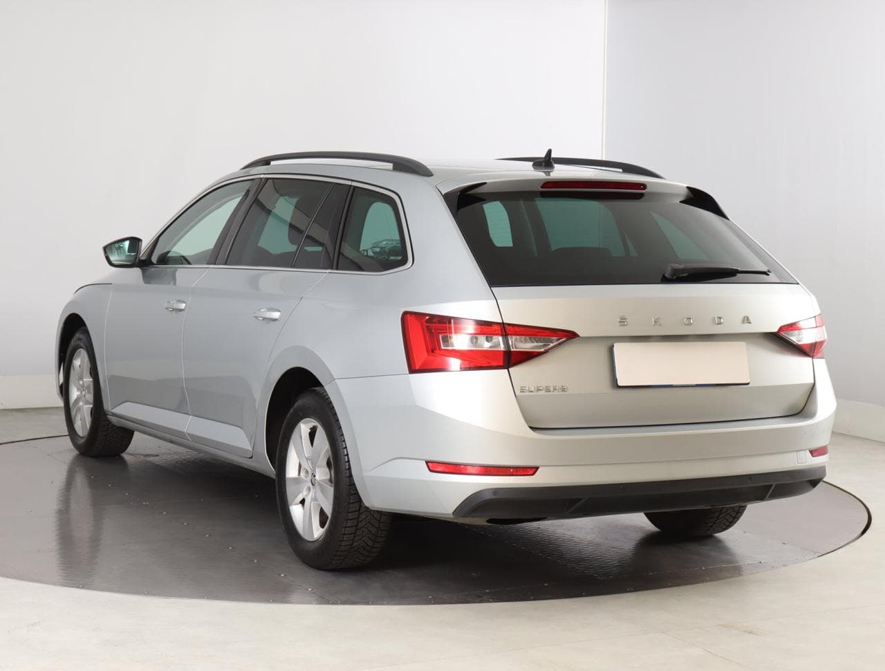 2020 Škoda SUPERB - 5