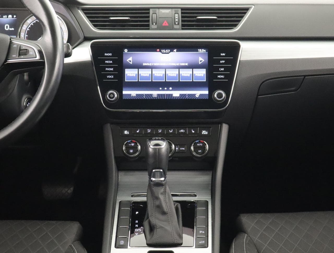 2020 Škoda SUPERB - 18