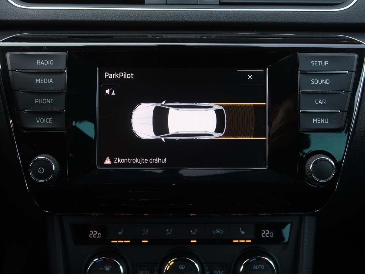 2016 Škoda SUPERB - 19