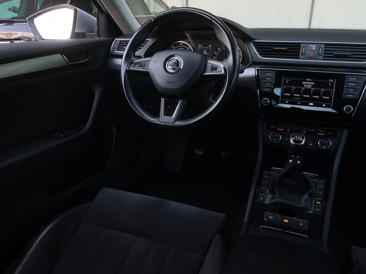 2016 Škoda SUPERB - 9