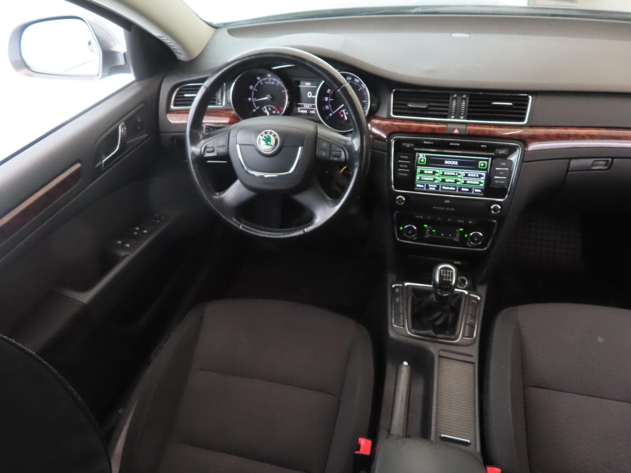 2010 Škoda SUPERB - 9